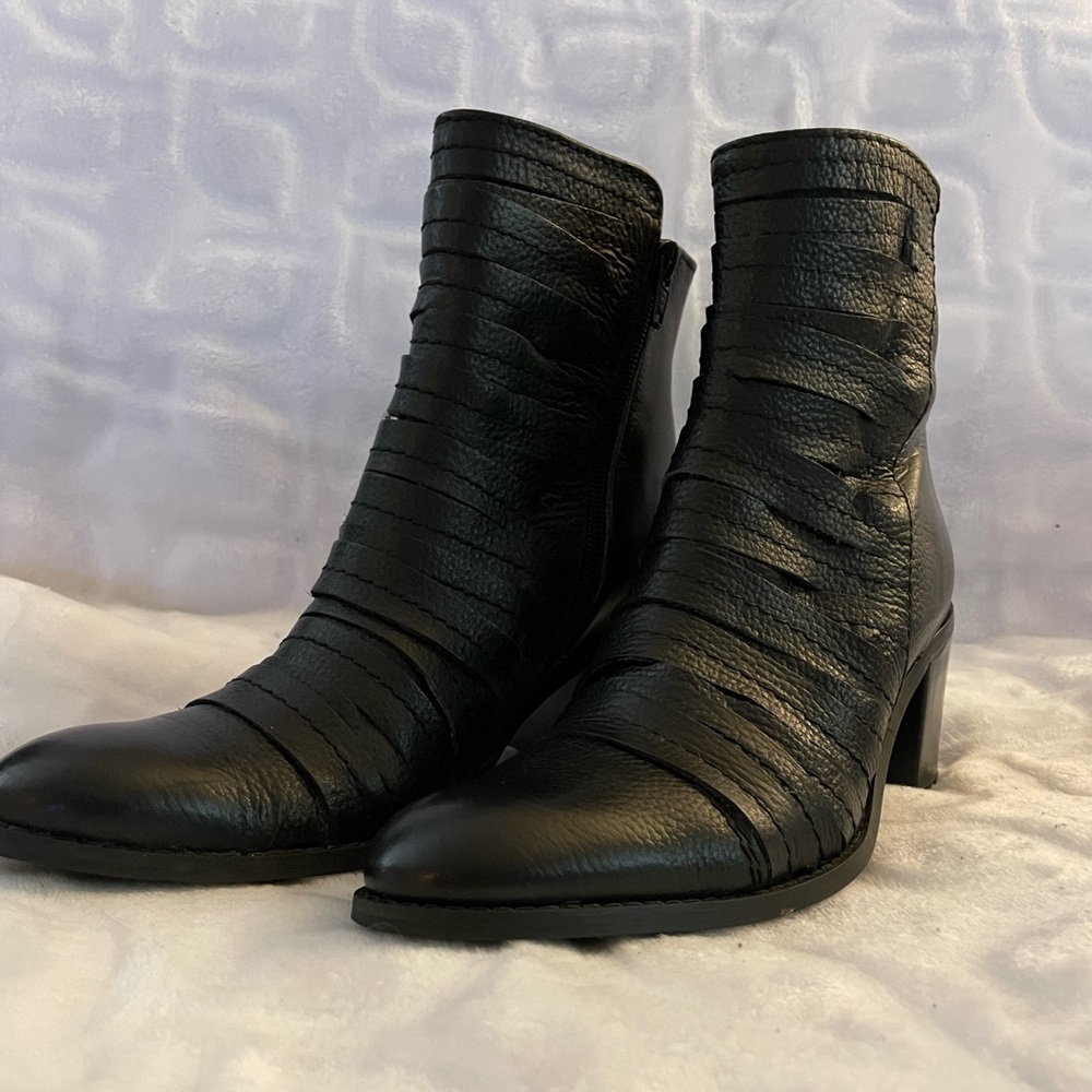 Cute Black Boots